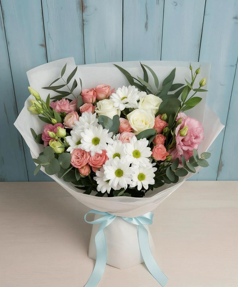 Букет цветов из: Розы, Лизиантусы и Хризантемы во Всеволодо-Вильве