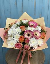 Букет цветов из:  Розы, Герберы и Хризантемы во Всеволодо-Вильве