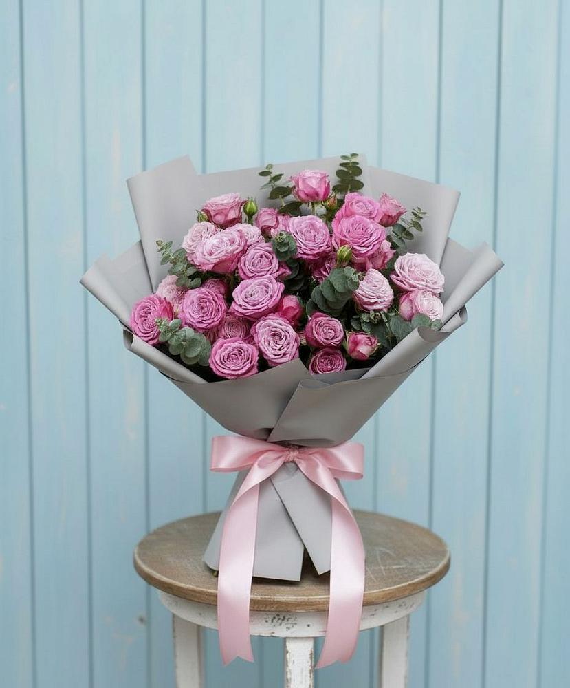 Букет цветов из: Розы во Всеволодо-Вильве