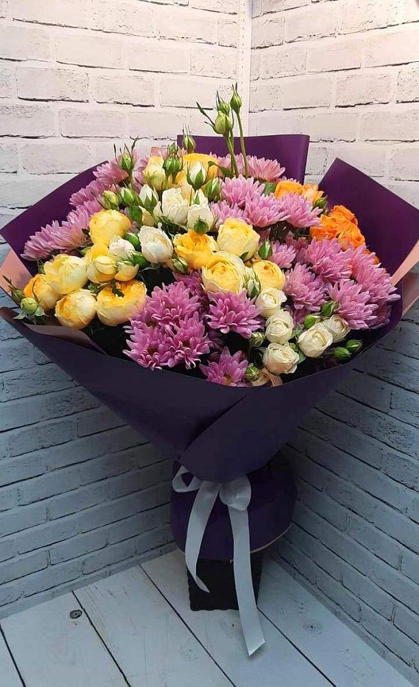 Букет цветов из: Хризантемы и Розы во Всеволодо-Вильве