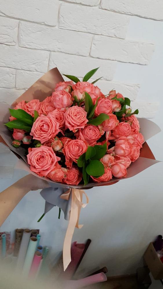 Букет цветов из: Розы во Всеволодо-Вильве