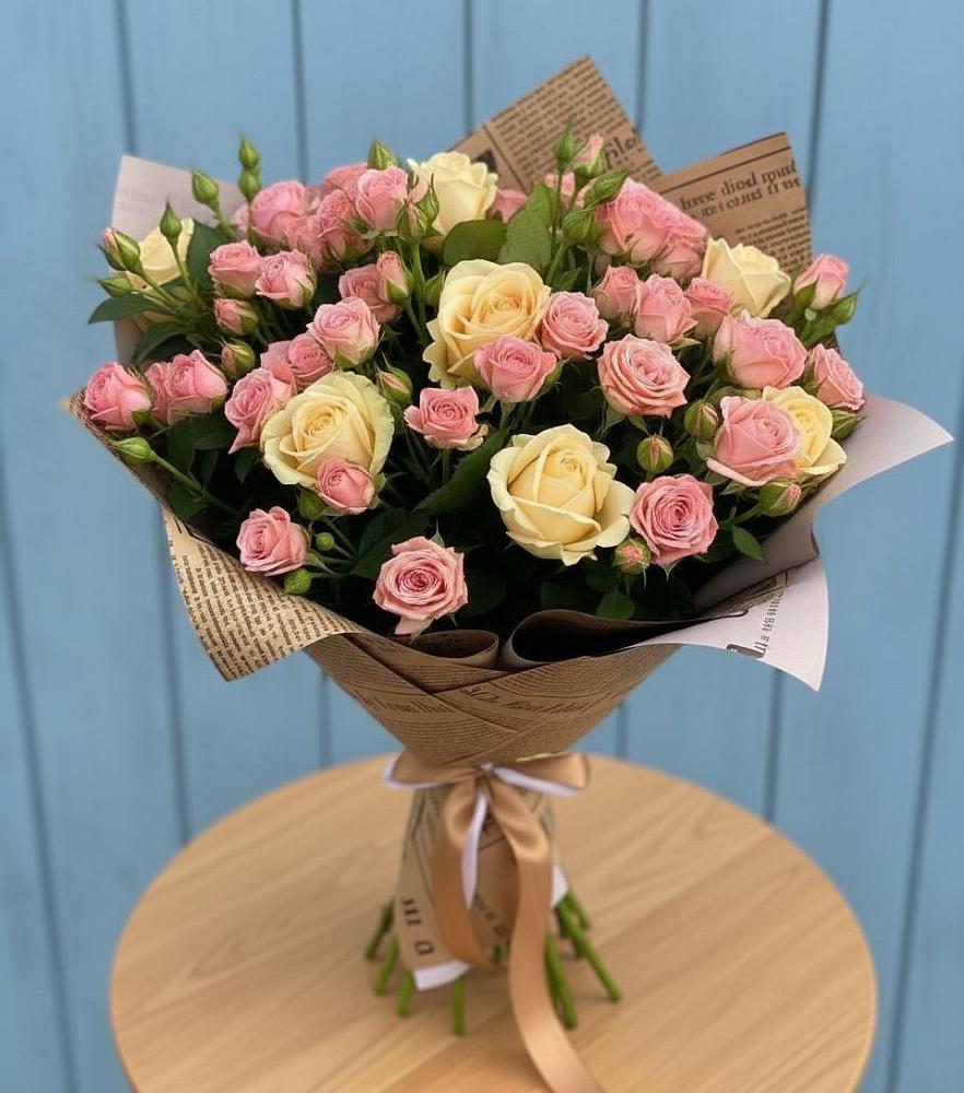 Букет цветов из: Розы во Всеволодо-Вильве