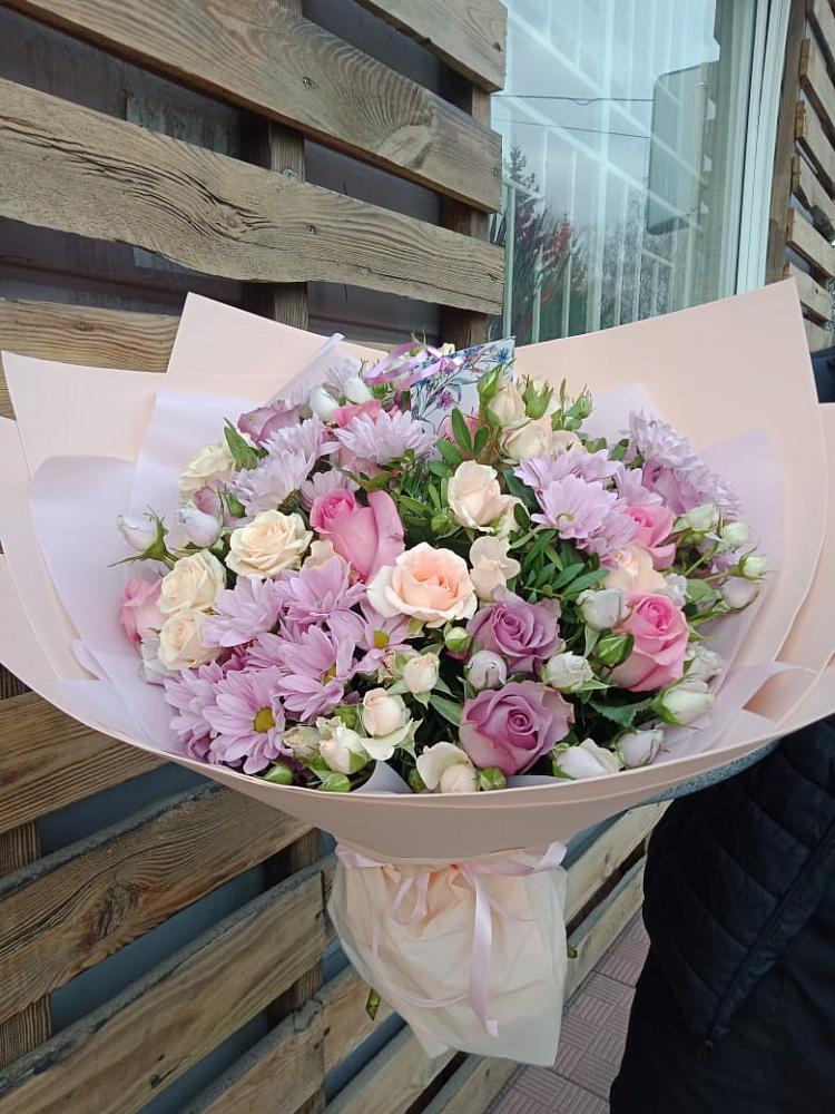 Букет цветов из: Розы и Хризантемы во Всеволодо-Вильве