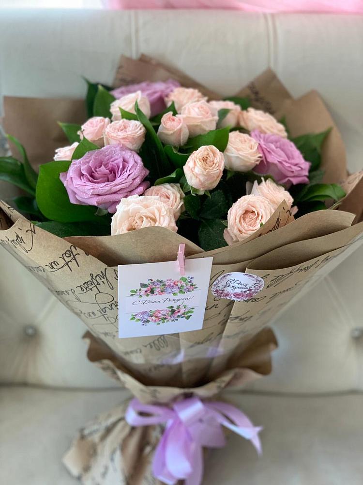 Букет цветов из: Розы во Всеволодо-Вильве