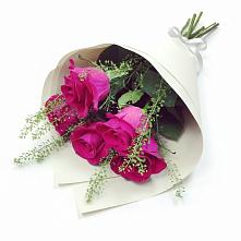 Букет цветов из:  Розы во Всеволодо-Вильве