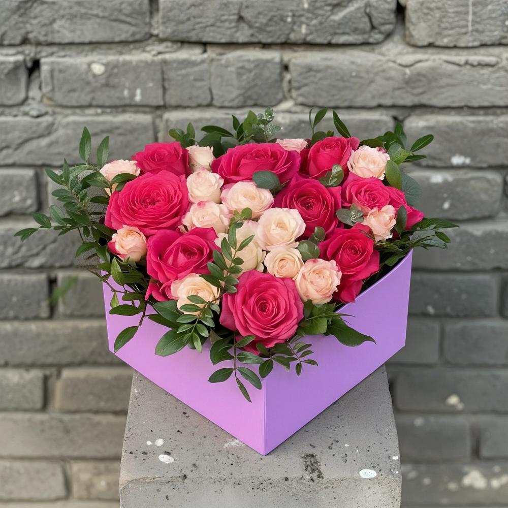 Цветочная композиция из Розы в коробке во Всеволодо-Вильве