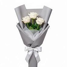 Букет 3 белые розы во Всеволодо-Вильве