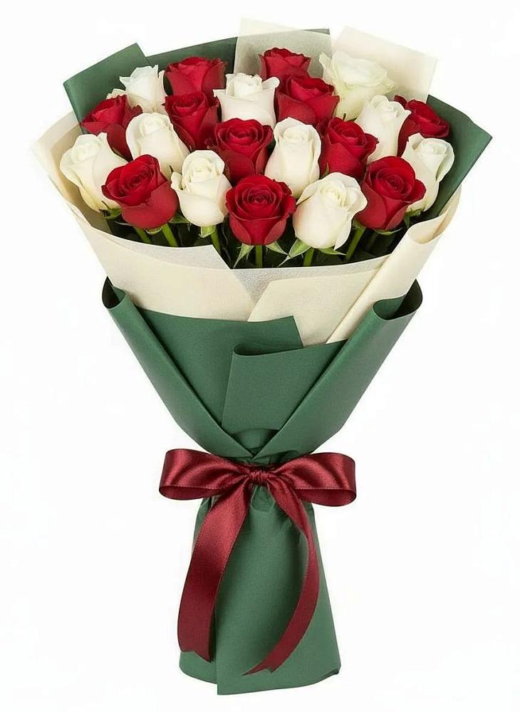 Букет Микс из красных и белых роз во Всеволодо-Вильве