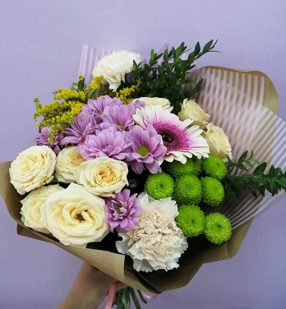 Букет цветов из: Хризантемы, Розы, Гвоздики и Герберы во Всеволодо-Вильве