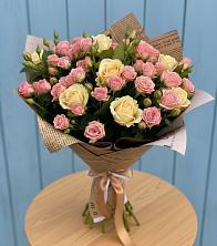 Букет цветов из:  Розы во Всеволодо-Вильве