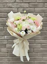 Букет цветов из:  Гвоздики, Розы, Лизиантусы и Хризантемы #REPLACE_PRED# Всеволодо-Вильве