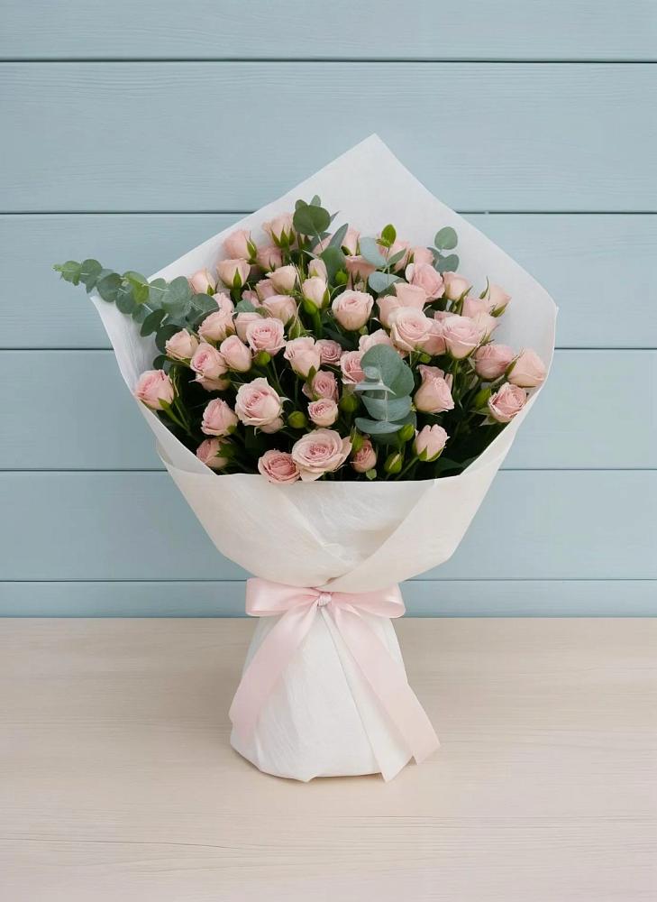 Букет цветов из: Розы во Всеволодо-Вильве