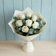 Букет Белые розы в Эвкалипте во Всеволодо-Вильве