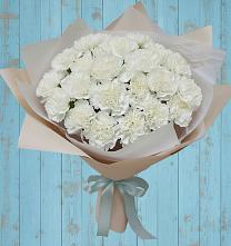 Букет цветов из:  Гвоздики во Всеволодо-Вильве