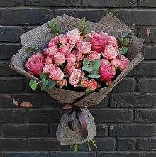 Букет цветов из:  Розы во Всеволодо-Вильве